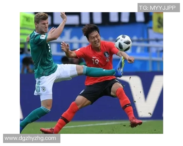 足球明星荣耀时刻回顾及其获奖成就的精彩介绍