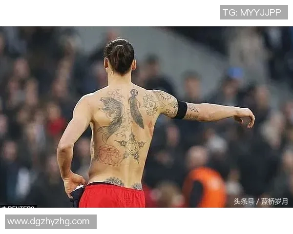 后背纹身独特的足球明星揭秘及其背后的故事